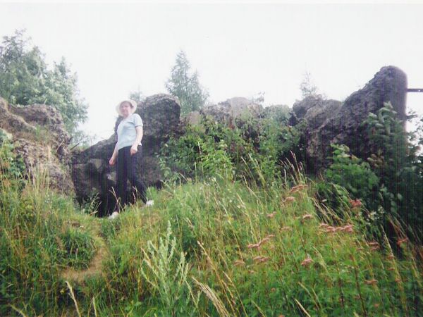 na zdjęciu: przed/obok bunkra z tzw. "Linii Mołotowa".