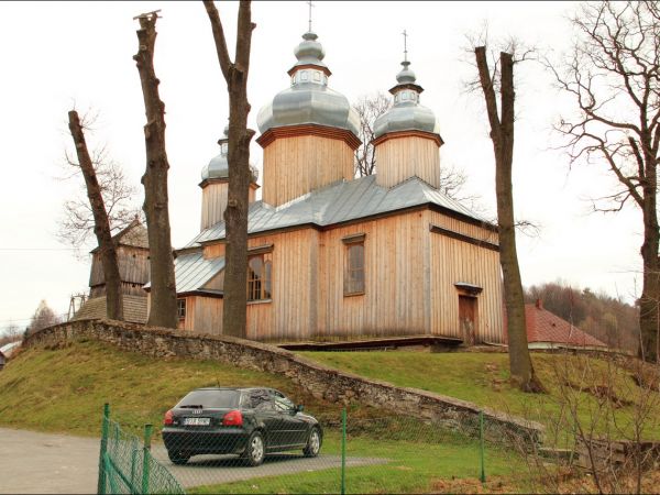 Cerkiew pw. św. Mikołaja w Dobrej Szlacheckiej . Obecnie kościół rzymskokatolicki p.w.  Podwyższenia Św. Krzyża . Zbudowana w 1879 r. Obok , na osi - druga cerk