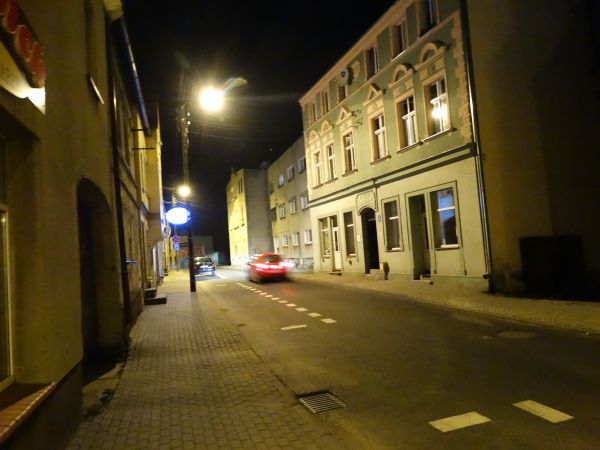 Sępólno Krajeńskie - kamienica nocą.