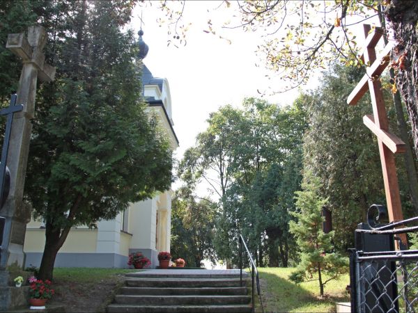 Cerkiew Zaśnięcia Najświętszej Marii Panny w Kalnikowie. Obecna cerkiew została zbudowana w 1920 na miejscu starszej, murowanej cerkwi z 1882. W latach 50. XX w