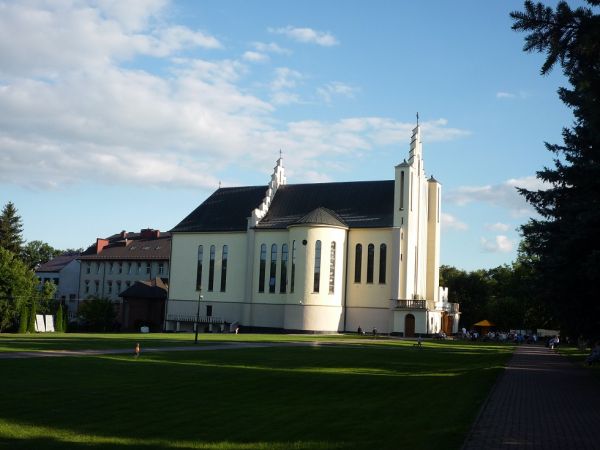 Dębowiec. Bazylika M.B. Saletyńskiej