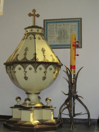 Wnętrze kościoła p.w. św. Józefa Oblubieńca w Hucie Kalnej