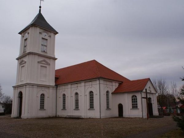 Kalisz Pomorski, luty 2014. Kościół.