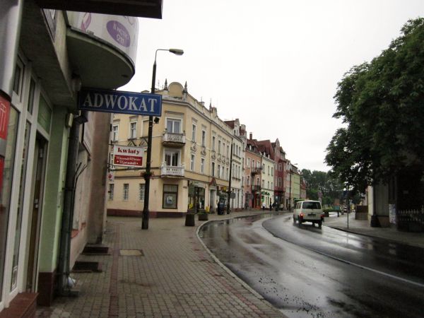 Kętrzyn-stare zabytkowe kamienice ulicy Sikorskiego 2012-06-11