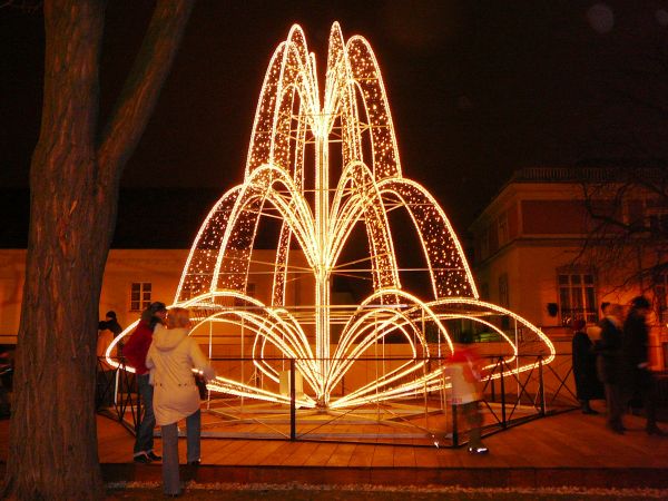 ŚWIĄTECZNE ILUMINACJE