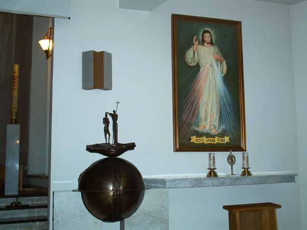 Sierpień 2006  Nowy kościół