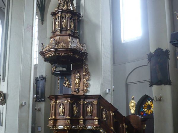 Ambona barokowa w kościele p.w.św.Mikołaja.