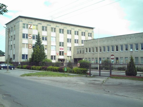 Ulica Pionierów. Część Edukacyjna.
Zespół Szkół Ponadgimnazjalnych nr.2
Powiatowe Centrum Edukacyjne.