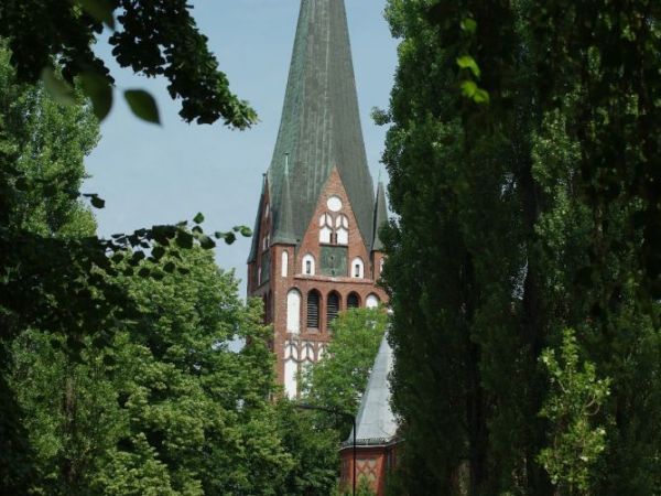 Wieża Kościoła pod wezwaniem NNMP