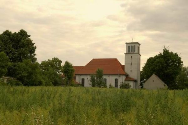 Kościół parafialny zbudowany w okresie międzywojennym