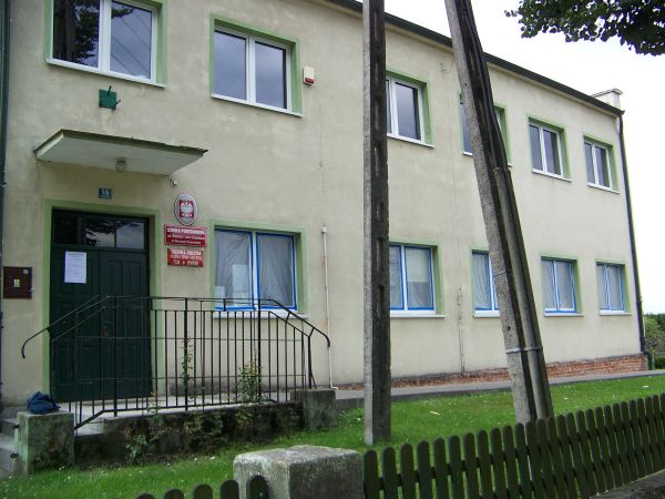 SZKOŁA PODSTAWOWA W RUNOWIE.