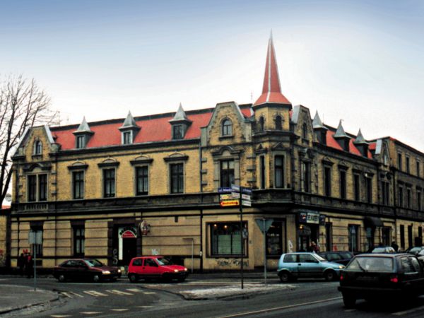 Narożnik ulic ks. Niedzieli i E. Kokota