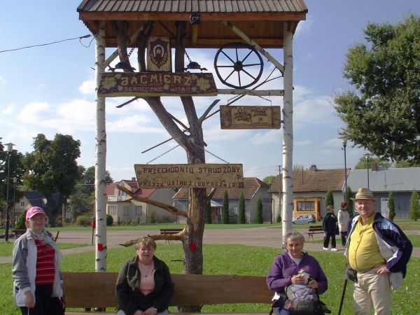 brama w parkanie / murach okalających to pełne uroku, zasobne miasteczko - - z jarmarków słynące, przy Trakcie Węgierskim - to tędy podążały kupców karawany z W