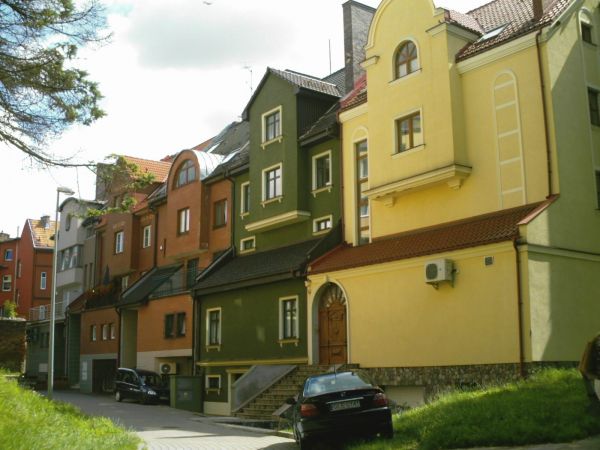 Często obok przechodzimy,lecz rzadko widzimy.
Tył ul. Staromiejskiej.