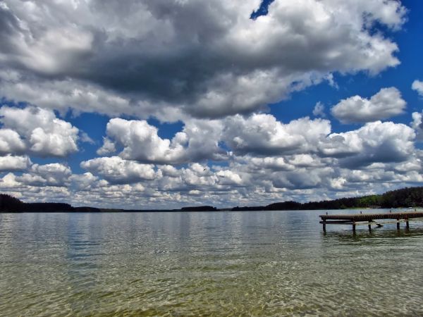 Nad jeziorem Wdzydze