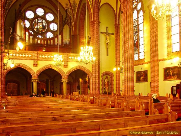 ŻARY kościół pw. Wniebowzięcia NMP