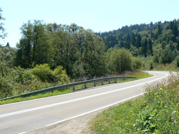 KOMAŃCZA-DROGA DOJAZDOWA