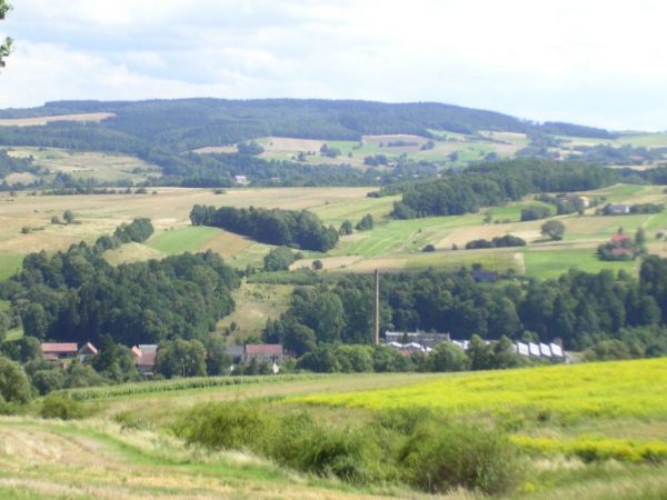 Widok na nieczynny zakład przemysłu jedwabniczego.