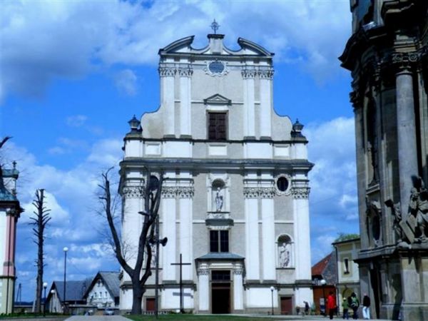 Klasztor z 1242 roku * Po przebudowach stal sie perla baroku * Przez setki lat opactwo Cystersow * W 1946 r. osiedlily sie tu SS Benedyktynki ze Lwowa *  http:/