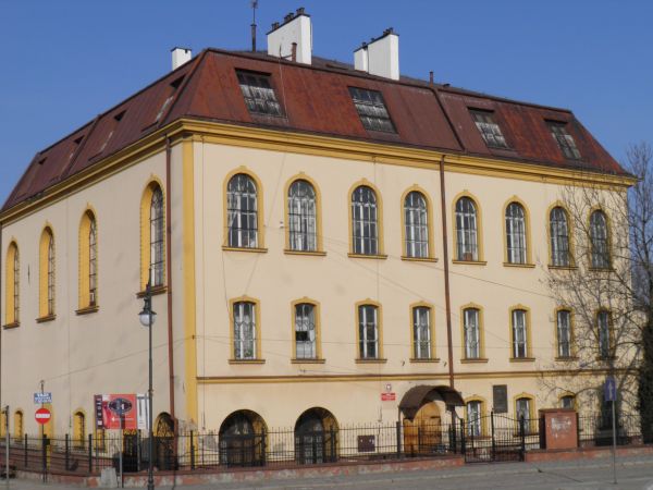 Dawna synagoga " Duża " na placu Bożnic.