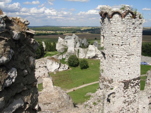 Zamek OGRODZIENIEC **** http://www.zamek-ogrodzieniec.pl/ **** http://zamki.net.pl/zamki/podzamcze/podzamcze.php **** Zamek Ogrodzieniec znajduje się w Podzamcz