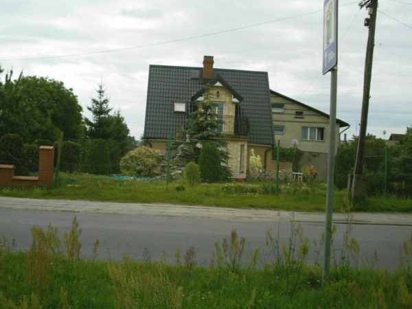 Ulica Pionierów II. dom po renowacji.