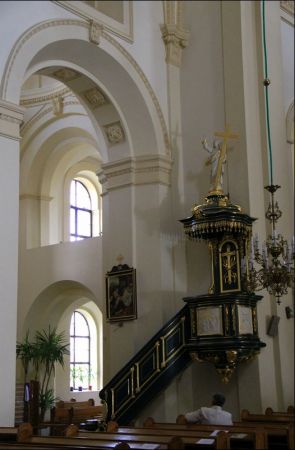 Kościół pw. św. Mikołaja i Stanisława biskupa w Jarosławiu przy ulicy Benedyktyńskiej. Przez starszych mieszkańców zwany Anna Kasarnia, został zbudowany w latac