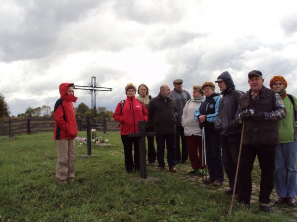 Na wzgórzu Lachawa: cmentarz wojenny żołnierzy rosyjskich, niemieckich i austro-węgierskich z I wojny światowej.