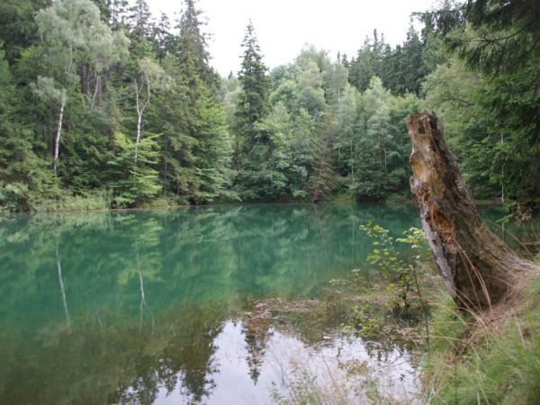 Kolorowe Jeziorka w Rudawach Janowickich (Jeziorko Niebieskie)