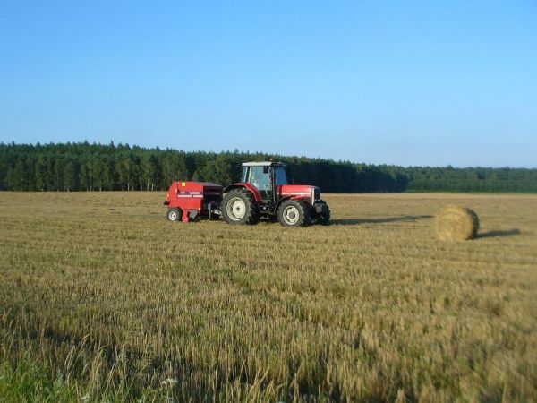 ŻNIWA I WAŁOWANIE SŁOMY