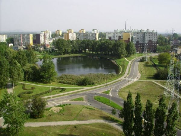 Widok z balkonu na staw Brysiowy latem