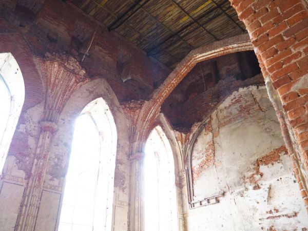 zwiedziliśmy dużo zamków, pałaców, rezydencji - aż "dziw bierze" że człowiek to wzniósł - pobudował z tak ogromnym kunsztem i staraniem - a inny - też  człowiek