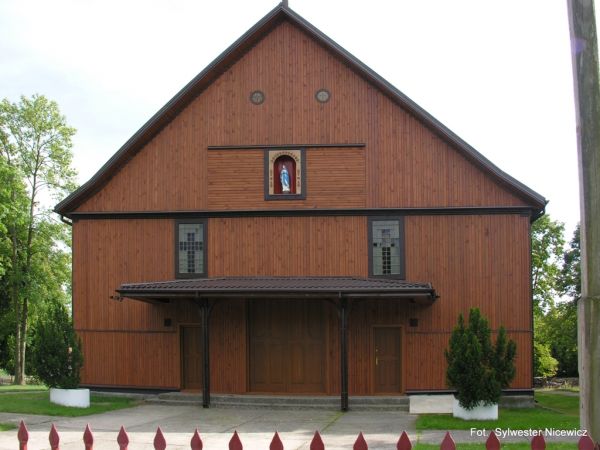 Kuzie – Kościół Matki Boskiej Różańcowej