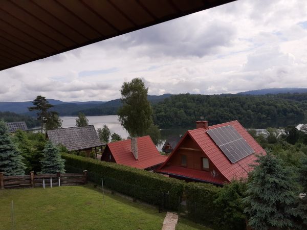 Widok na Solinę z Bieszczadzkiego Zakątka