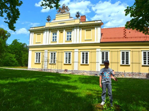 Pałac  w Waplewie Wielkim - maj 2015