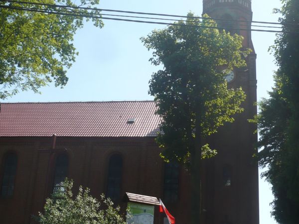 Polskokatolicki kościół w Strzyżewie.