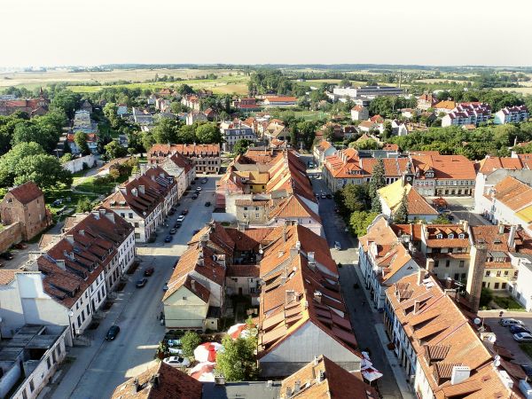 Panorama Reszla z wieży kościelnej,najwyższy punkt widokowy Reszla i okolic.52 m.wysokości. Na pierwszym planie stara przedwojenna zabudowa Starego Miasta. W cz