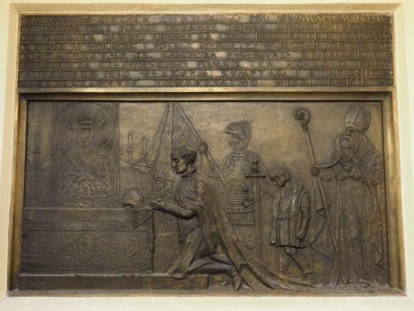 podczas wyprawy wojennej przeciwko Krzyżakom w 1410r. król Władysław Jagiełło swoje wojska przez Wisłę pod Czerwińskiem przeprawił po moście łyżwowym, "jakiego