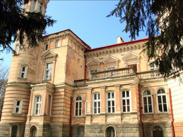 Pałac Lubomirskich w Przemyślu - Bakończycach .  Wybudowany w latach 1885–1887 przez księcia Hieronima Adama Lubomirskiego, według projektu Maksymiliana Nitscha