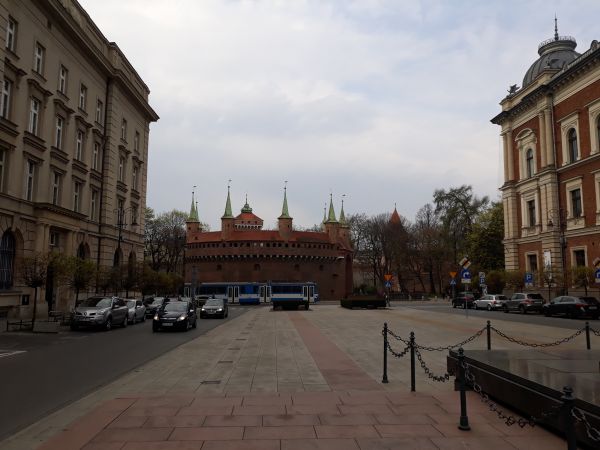 Widok w stronę Barbakanu