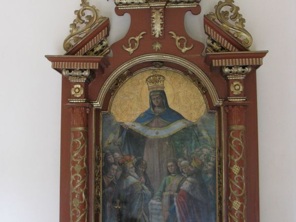 Właścicielka dóbr w 1902 roku Zofia z Kakowskich Jodłowska ufundowała kaplicę mszalną rzymskokatolicką pw. NMP Królowej Aniołów i uposażyła, na  zdjęciu: współc