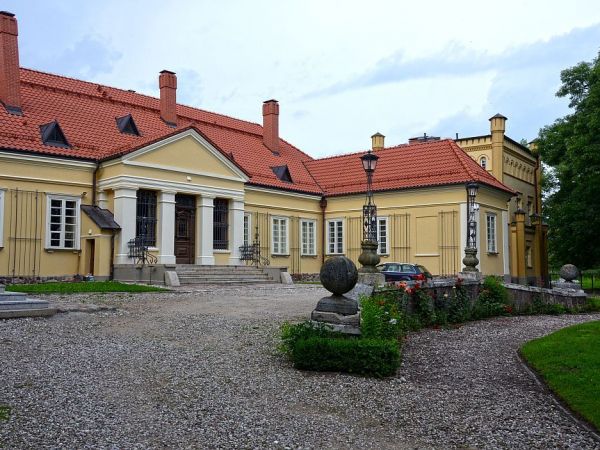 Pałac w Waplewie Wielkim  - lipiec 2016