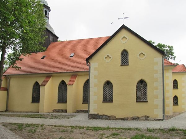Kościół NMP przy ulicy Kościelnej w Łebie
