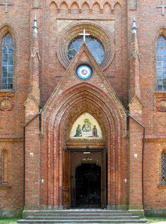 Wejście do kościoła.