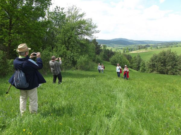 nasze panie ładne, widoki - z "górnej półki" - to jakżesz sesji zdjęciowej nie rozpocząć, uruchomić - obwołać, odtrąbić - trombitów nam nie dano ani ligawek, al
