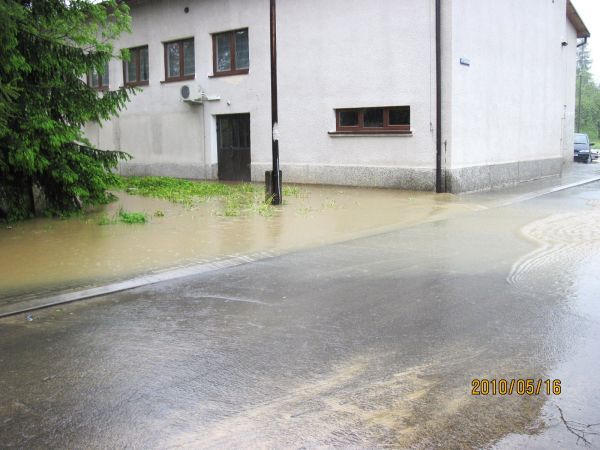 Budynek Domu Strażaka podtopiony