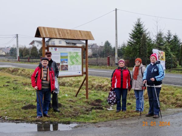 przy witaczu, na nim garść informacji, warto dopowiedzieć, że Czertyż - nazwa taka oznaczała pola uzyskane przez wyrąb, wypalanie i karczowanie terenów zalesion