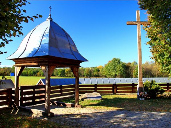 Cerkiew Opieki Matki Bożej w Młynach. Wybudowana pod koniec XVII wieku.  Obecnie Kościół filialny rzymskokatolickiej parafii w Korczowej. W latach 1852-70  prob