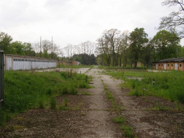 Byłe magazyny wojskowe nieistniejącej Brygady JW 5575   fot. 9