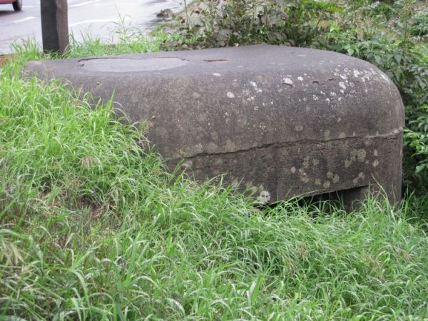 Schron nr 16 obserwacyjno - bojowy Armii "Poznań" wykonany latem 1939r. Lokalizacja GPS:N52* 4827,4" E017* 1130,9". Położony jest przy drodze na Rogozno (po lew